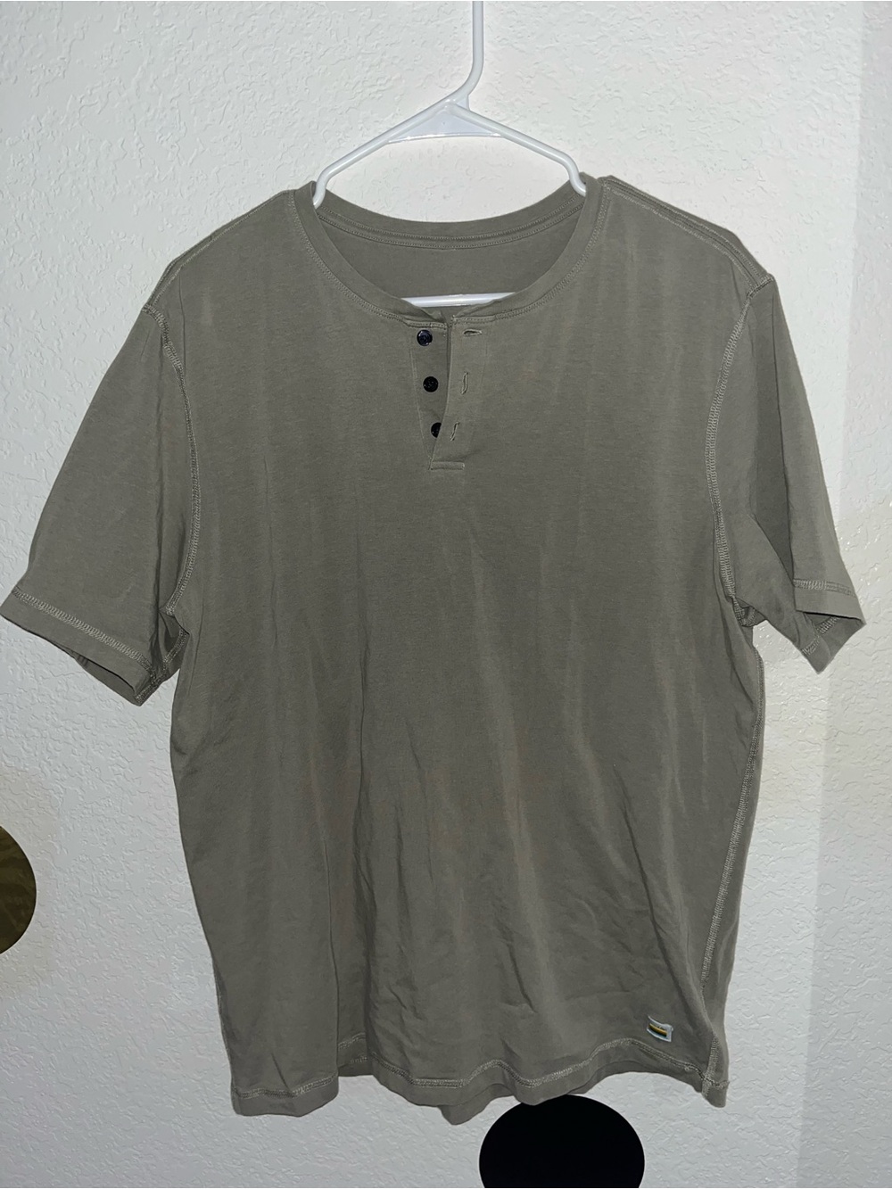 Vuori short sleeve ever Henley top